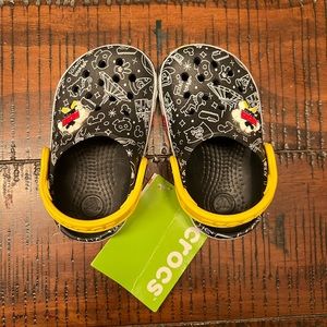 NWOT Toddler Mickey Mouse Crocs - Size 6